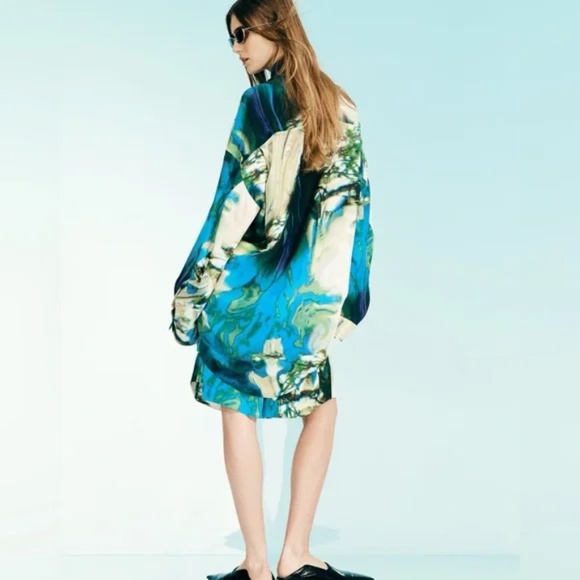 H&M Studio Oversized Multicolor Abstract Button Down Shirt. Size: S - Picture 2 of 7